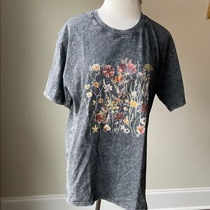Floral Graphic Short Sleeve Tee - Gray